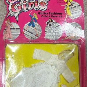 Vintage Vogue Lesney Glitter Girls Doll Fashions Bridal Glitter 1982